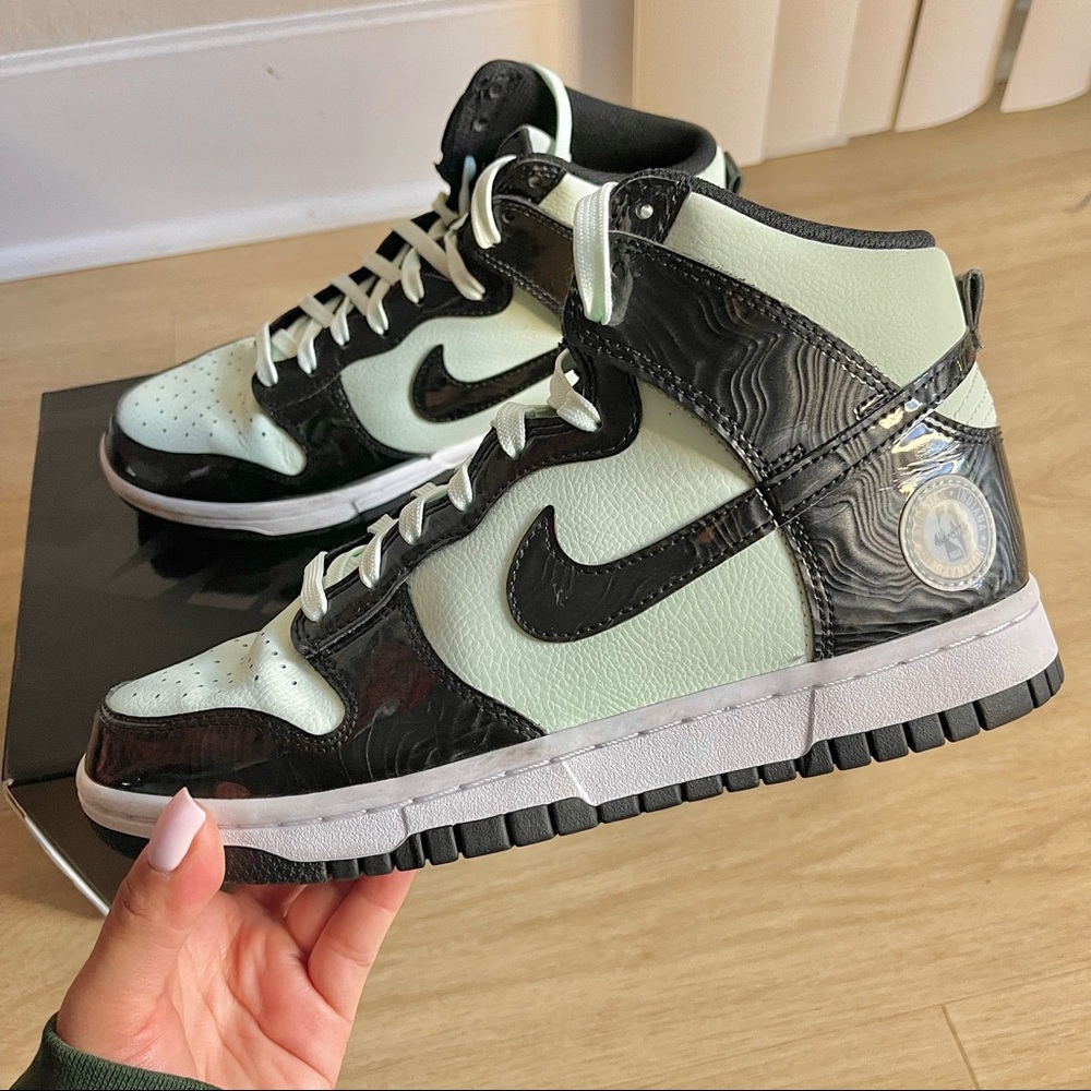Nike | Dunk High SE Leather Sneakers In Black & Mint Green Sz: 7.5 - Picture 8 of 12